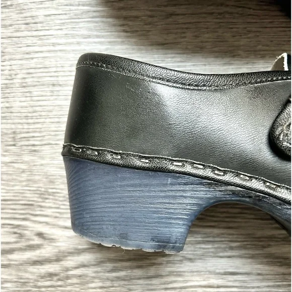Uggelbo Toffeln Black Leather Clogs | 40 - Picture 5 of 11